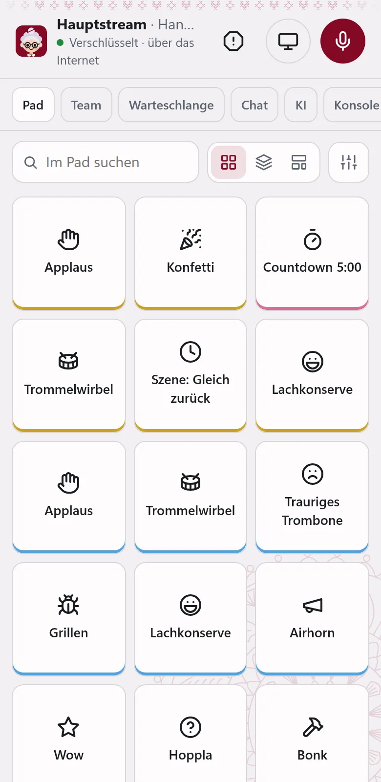Dasselbe Pad auf dem Handy einer Helferin.